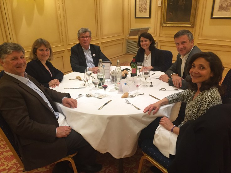 20180409_184453729_iOS